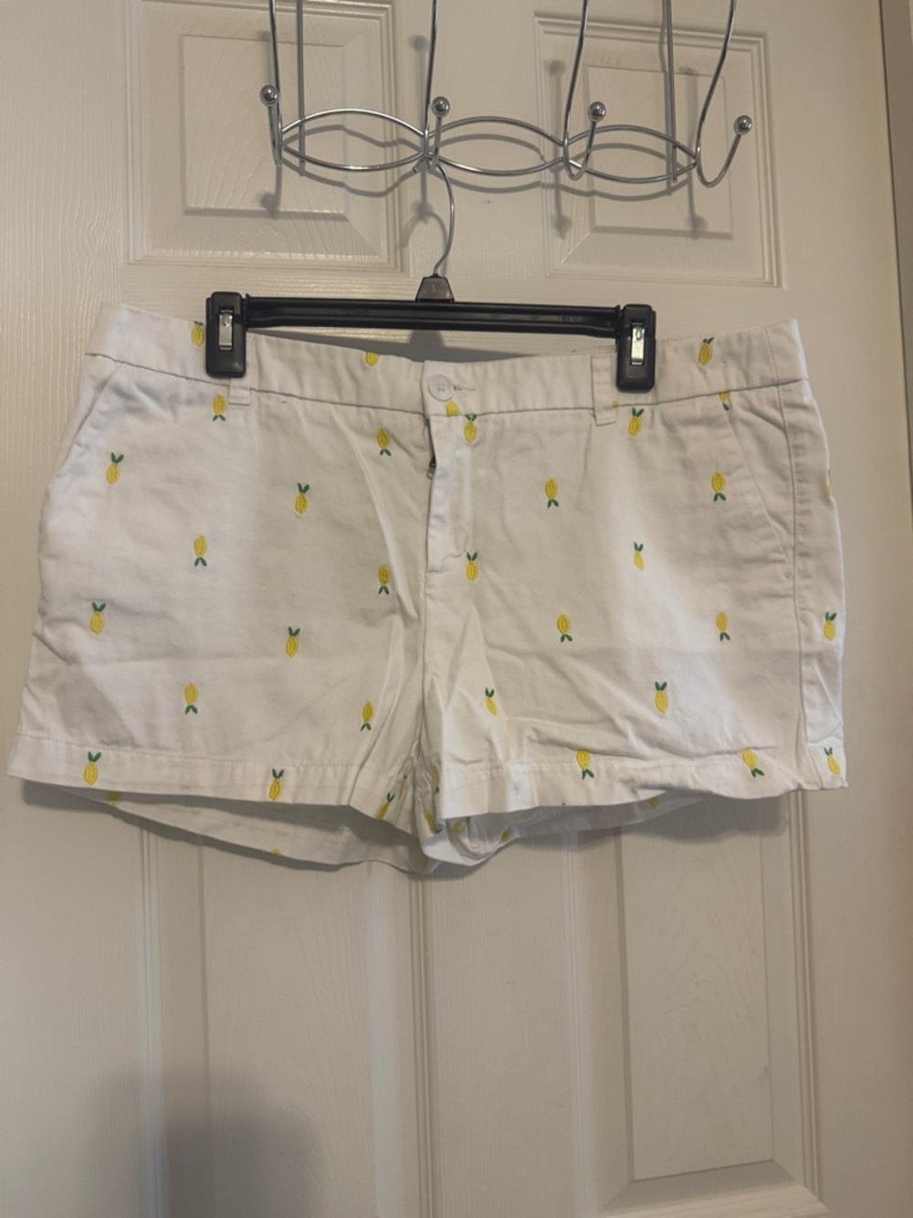 White Pineapple Print Women’s Shorts